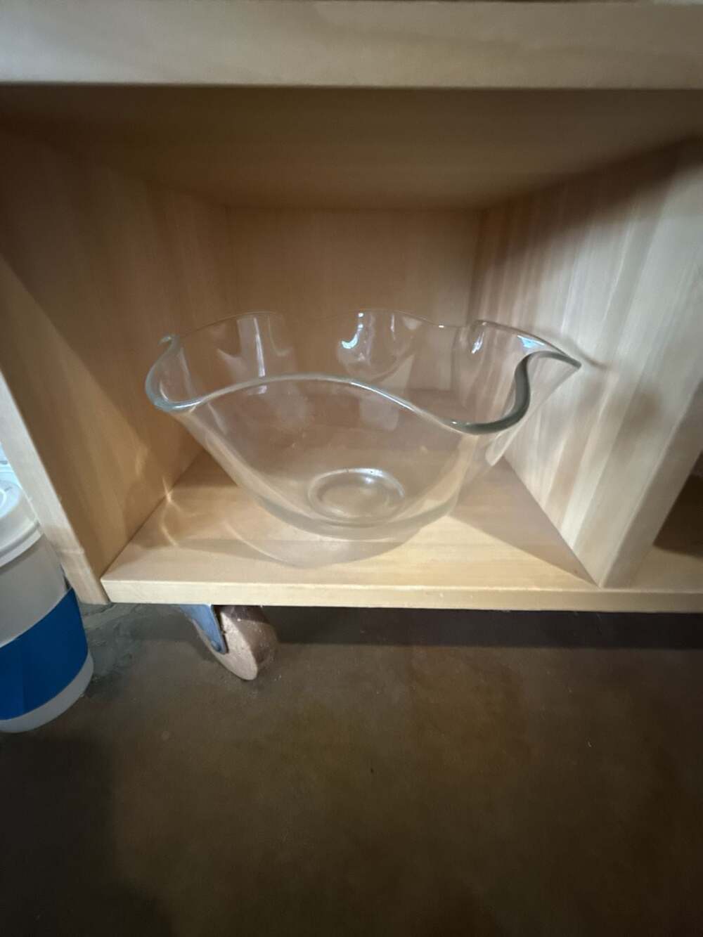 Clear Glass Ruffle Bowl Decorative Fruit Bowl
